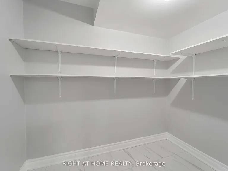 3253 Liptay Ave #BASEMENT — Photo 19