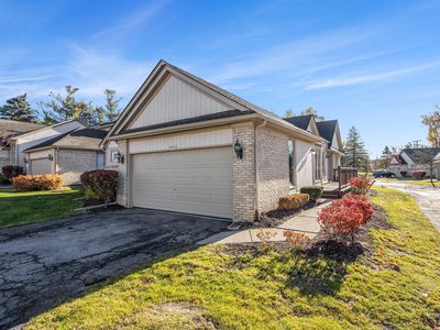 29470 Cove Creek Ln, Farmington, MI, 48334