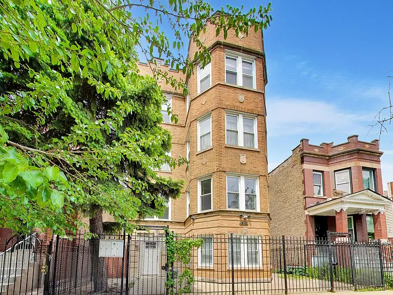 3336 W Evergreen Ave — Photo 3