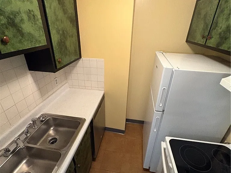 493 Delaware Ave #3 — Photo 19