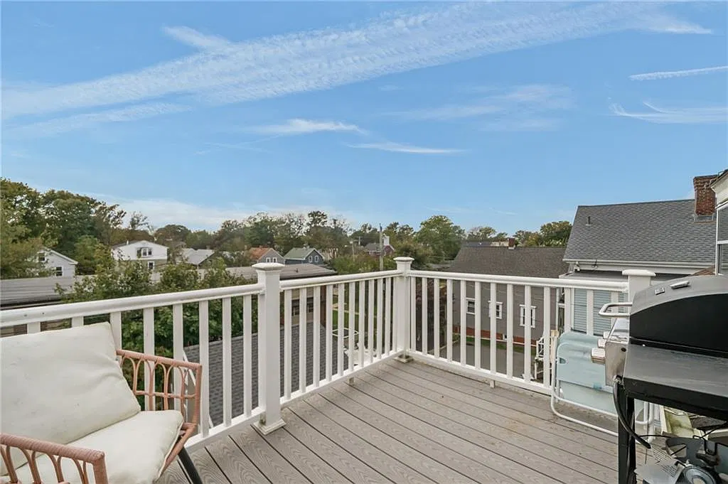 2 bed, 835 sqft, $2,500 — Photo 2