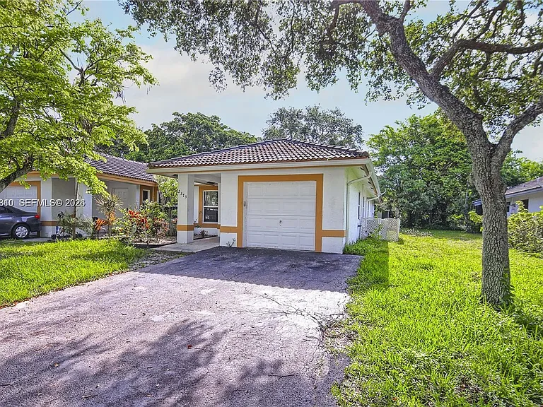 2375 NW 123rd Ave — Photo 3