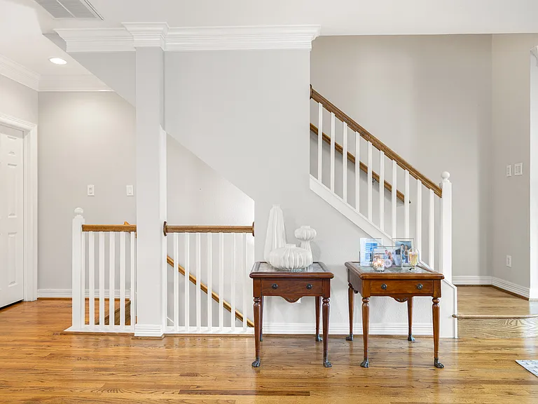 3610 Gillespie St #6 — Photo 11