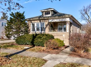 9506 Monroe Ave, Brookfield, IL 60513