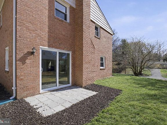 4th image of 13412 Doncaster Ln
