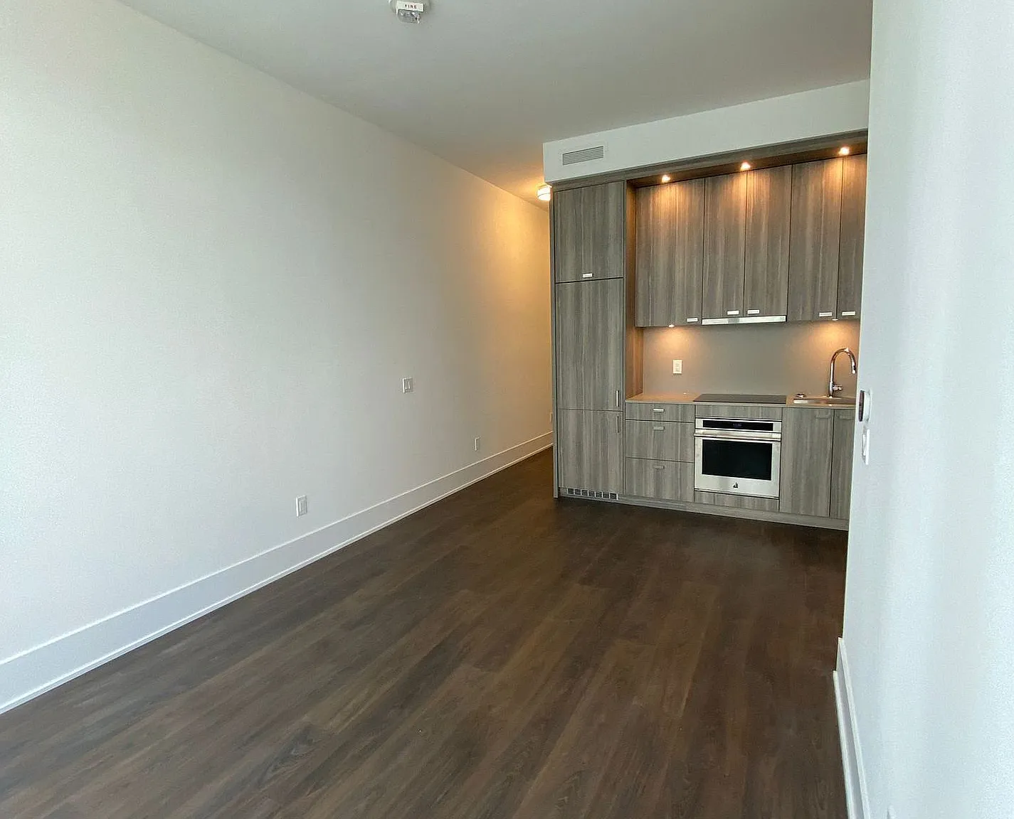1 bed, $2,500 — Photo 2