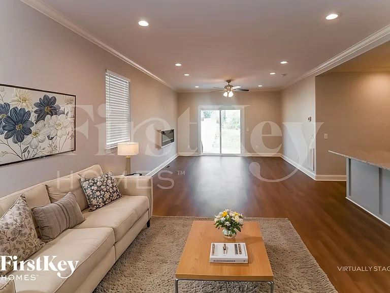 1250 Pless St NW — Photo 5