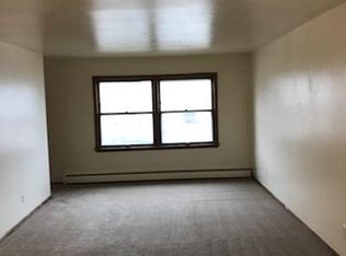 8523 W Hampton Ave, Milwaukee, WI 53225