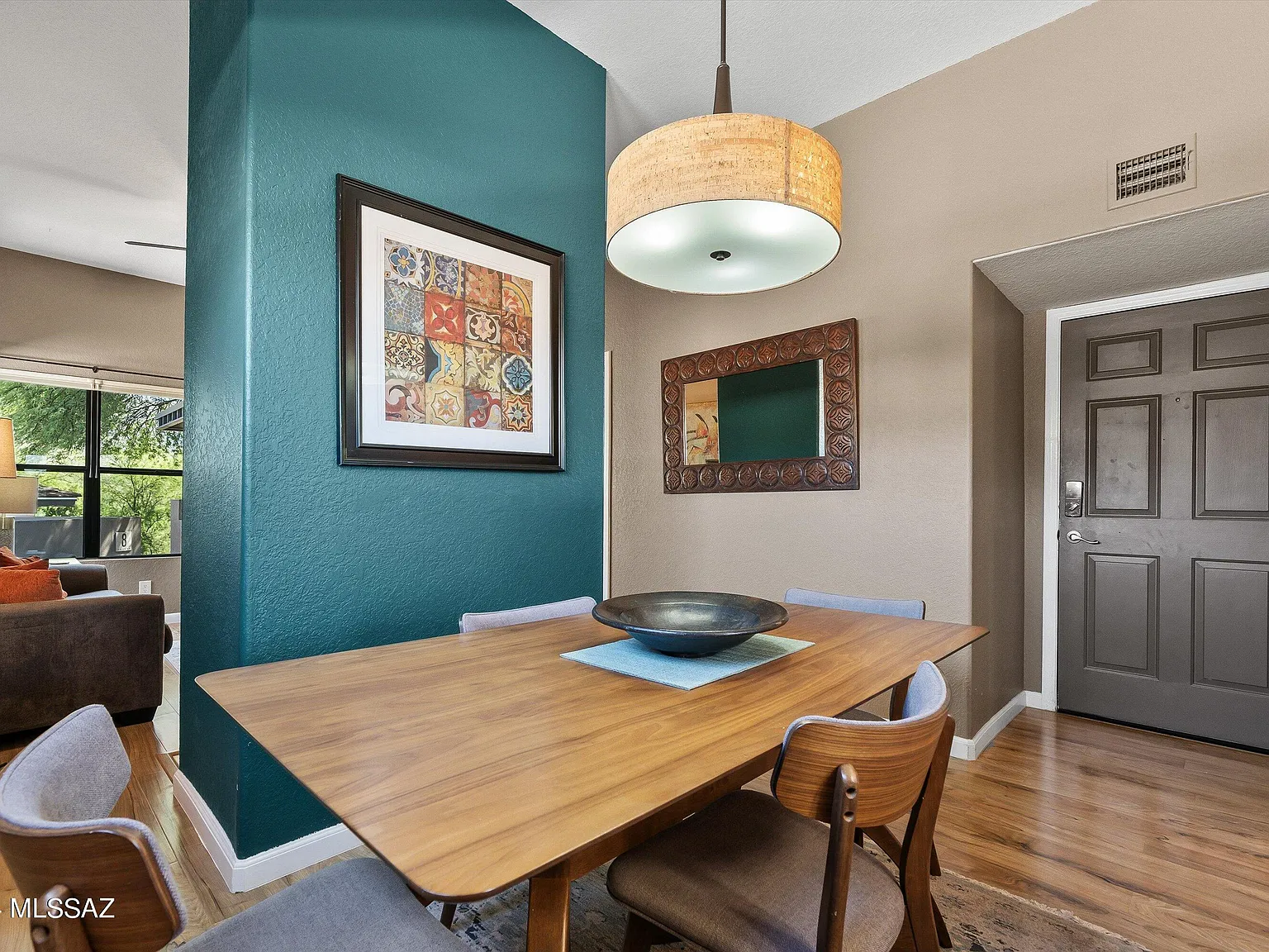 2 bed, 1.0 bath, 818 sqft, $1,700 — Photo 4