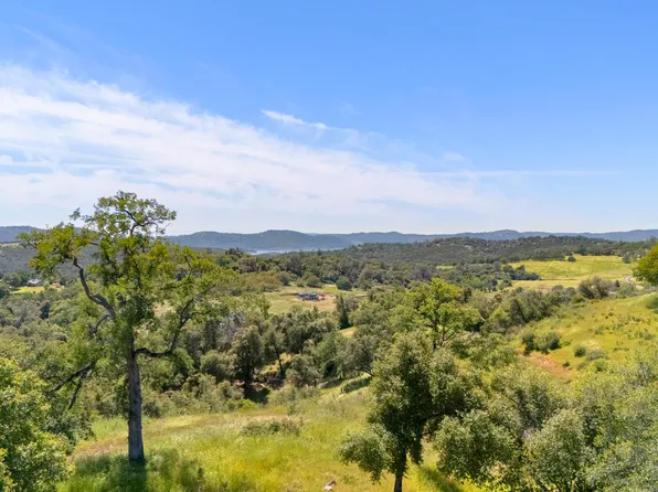 9082 Fraguero Rd, Sonora, CA 95370