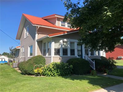 909 S 8th Ave, Vinton, IA, 52349
