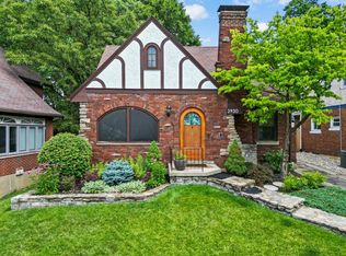 2930 Douglas Ter, Cincinnati, OH 45212