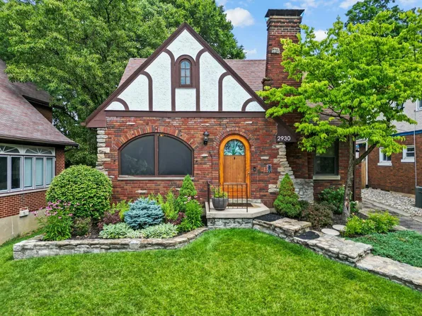 2930 Douglas Ter, Cincinnati, OH 45212