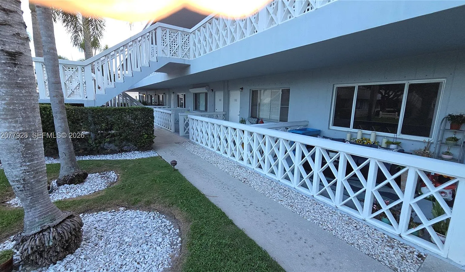 Montclair Gardens Condo — Photo 3