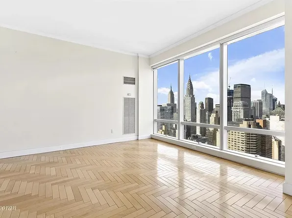 845 United Nations Plaza image 1 of 12