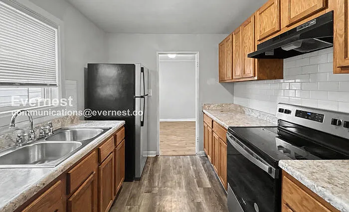 Building Photo - 1528 34th St