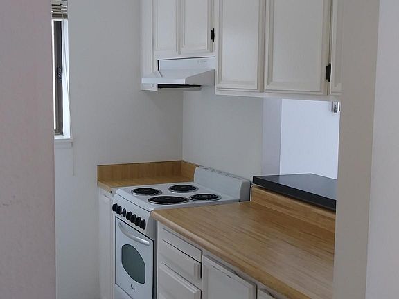 3rd image of 1828 Broadway APT 201