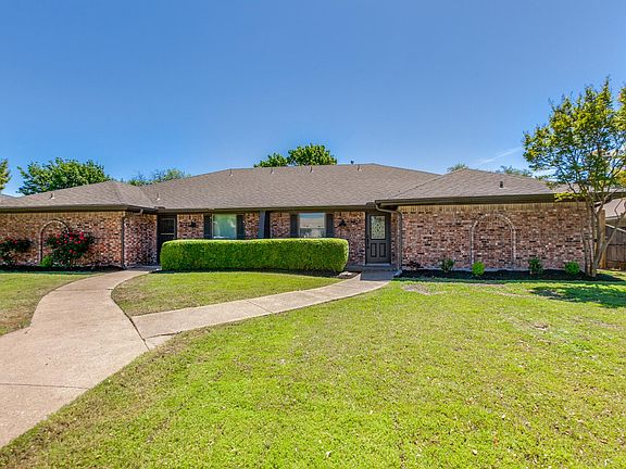 2nd image of 2822 Clear Springs Dr