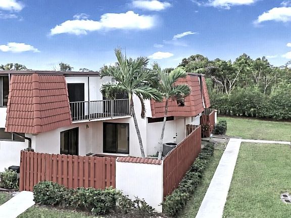 2nd image of 3798 Victoria Drive