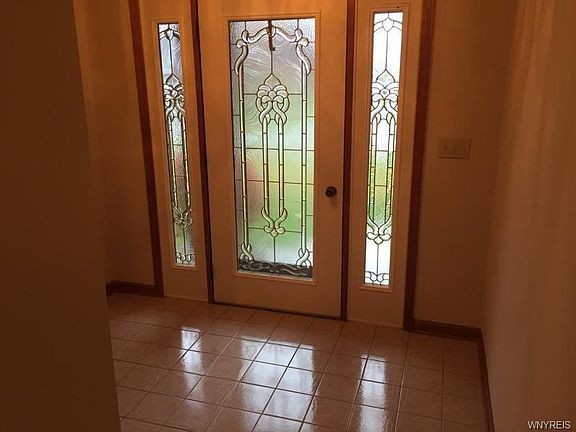 2nd image of 28 Scattertree Ln