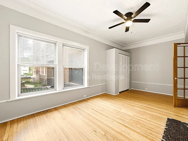 941 E Hyde Park Blvd #1 — Photo 6