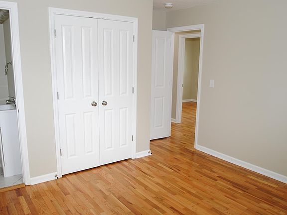 4th image of 269 Bonnycastle Ave