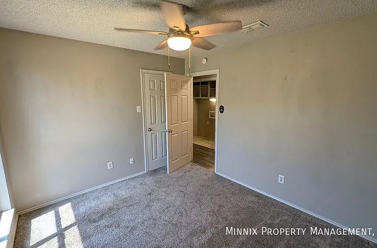 3409 103rd St — Photo 21