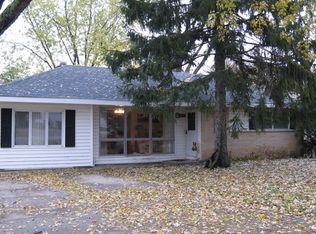 2108 Burr Oak Ln, Lindenhurst, IL 60046