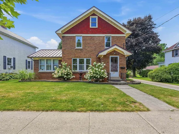 406 York St, Beaver Dam, WI 53916