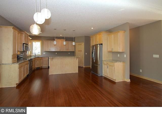 1st image of 1010 Sunset Dr