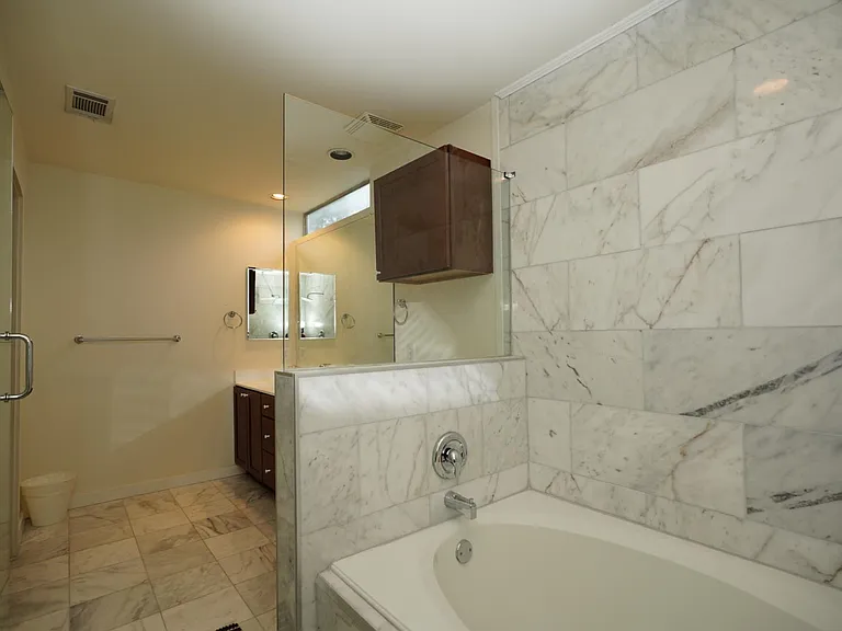 920 Memorial Dr SE #7 — Photo 33