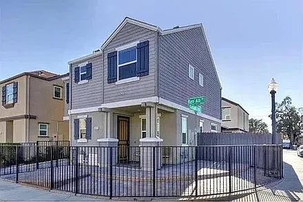 2471 Ben Ali Way — Photo 1
