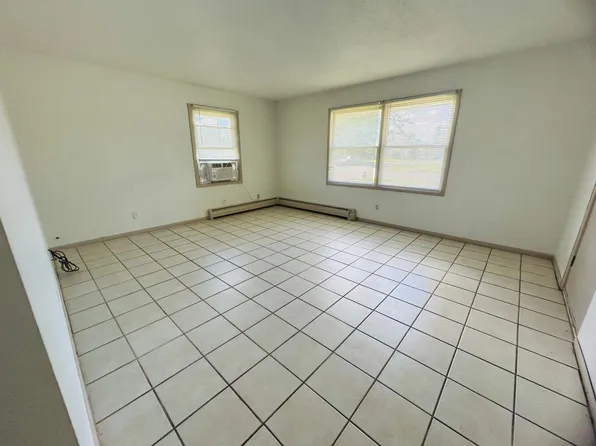 401 N 1st St Unit A-d, Marshalltown, IA 50158