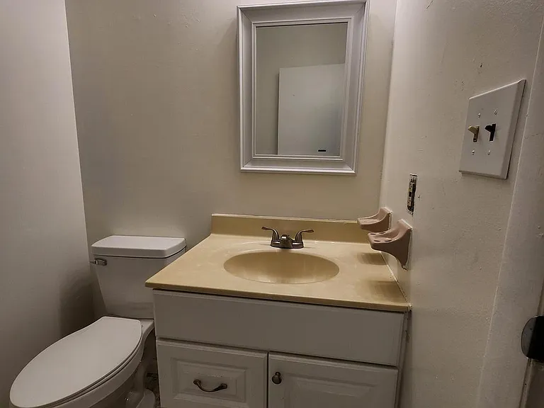 109 Chaucer Rd #B — Photo 21