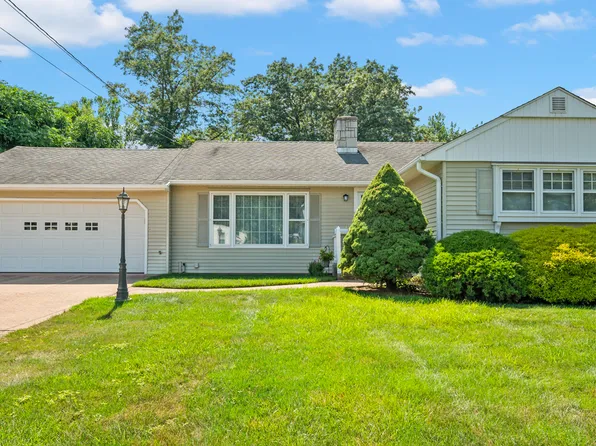 11 Zipp Avenue, Bristol, CT 06010