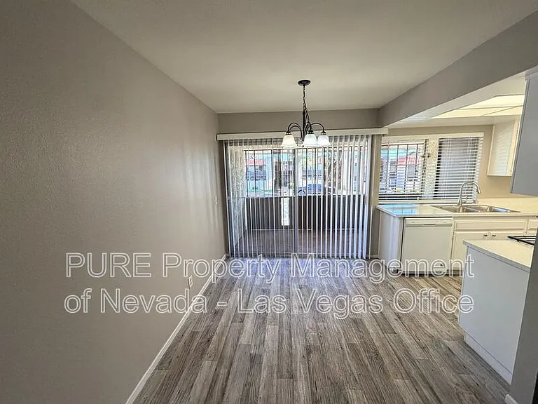 1405 Vegas Valley Dr #52-bldg 7 — Photo 6