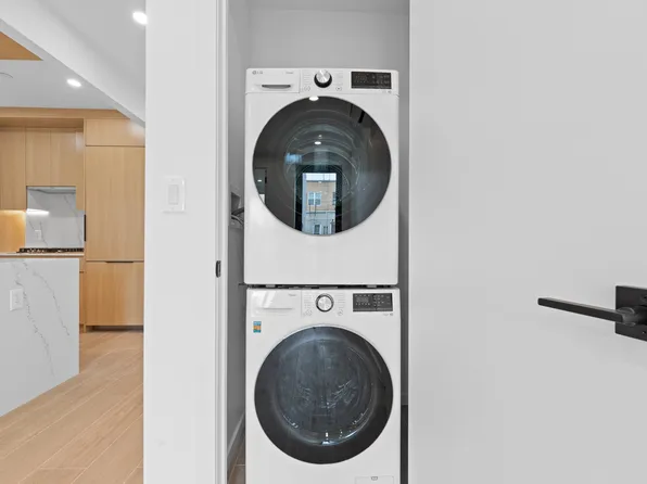 366 Harman Street image 14 of 20