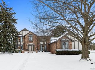 4318 Bender Ct, Troy, MI