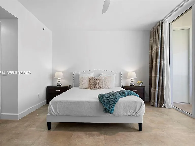 15901 Collins Ave #1502 — Photo 14
