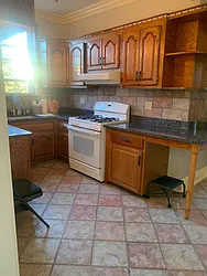 Rented by Sari Melendez LREB