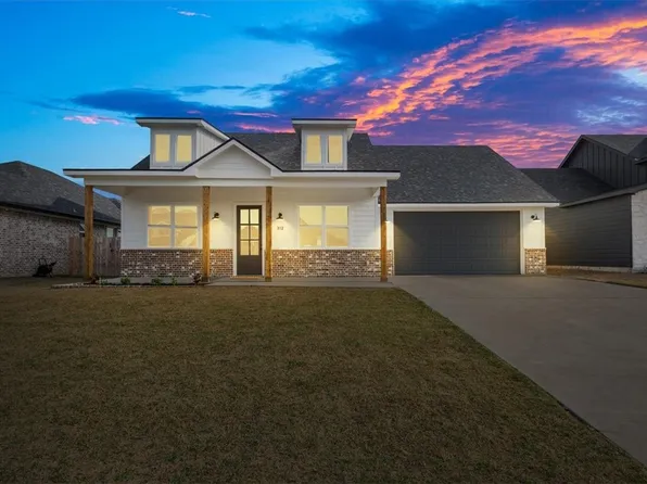 312 Daisy Ln, Robinson, TX 76706