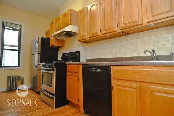 Rented by Sidewalk Realty LLC | media 21