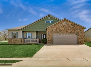2131 Hunter Dr, Pea Ridge, AR 72751