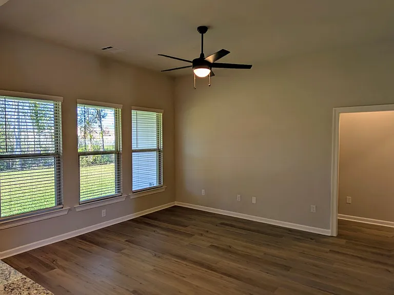 136 Segovia Way — Photo 3