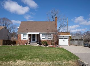 961 Ribston Rd, Mississauga, ON L4Y1B5