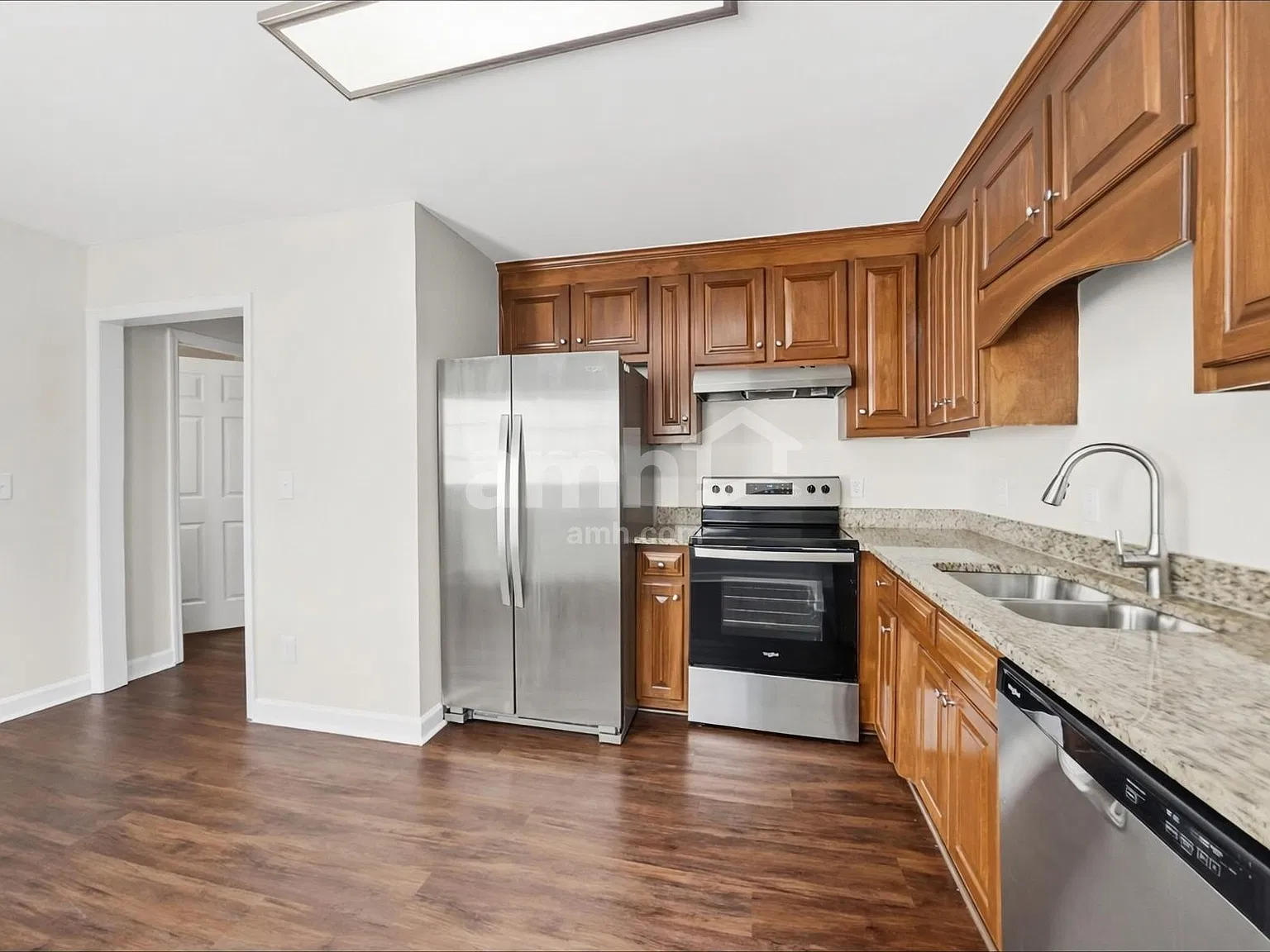 2 bed, 2.5 bath, 1200 sqft, $1,445 — Photo 3