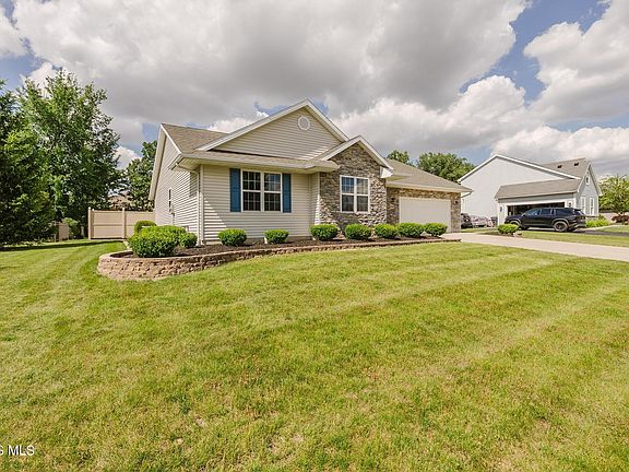 2nd image of 2440 Bluestone Dr