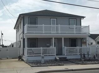 102 E Pittsburg Ave, Wildwood Crest, NJ 08260