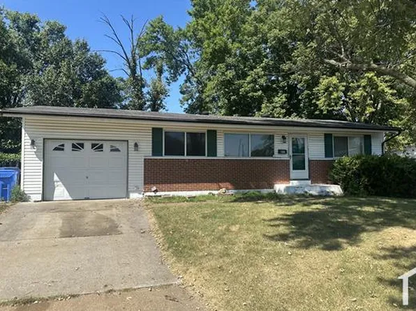 805 Campion Ln, Florissant, MO 63031