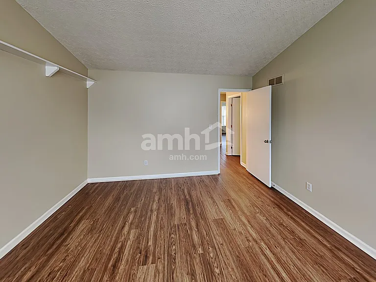 8789 Linick Dr — Photo 14